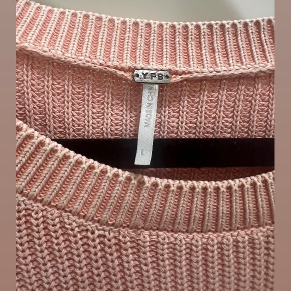 Young fabulous & broke cowl neck sweater size large peach cream color - Picture 2 of 4